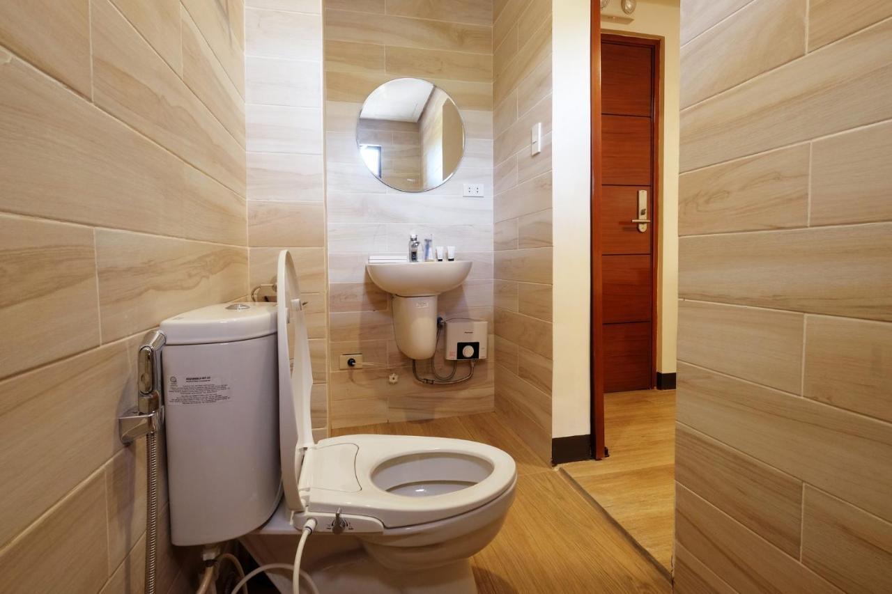 Jai-Cob'S Suites Coron Buitenkant foto